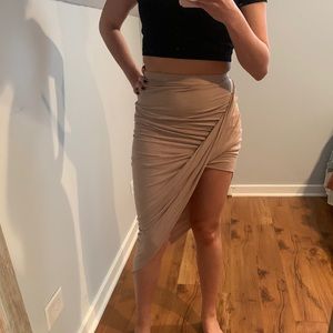 Akira asymmetric skirt